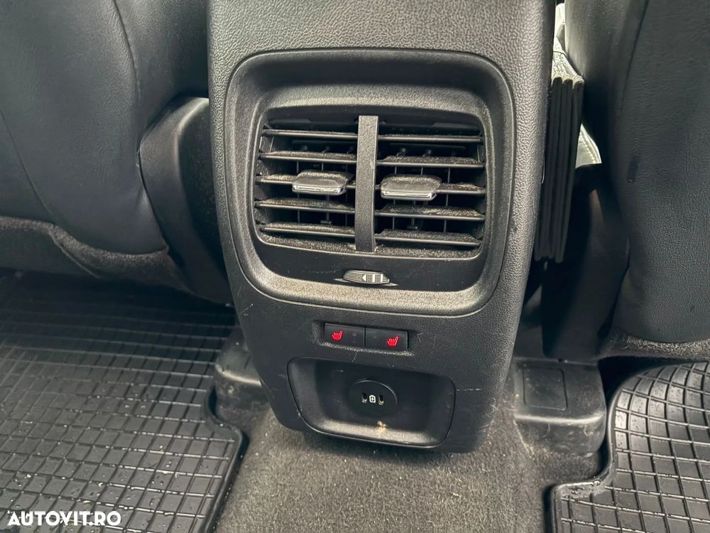 Ford Kuga - 15