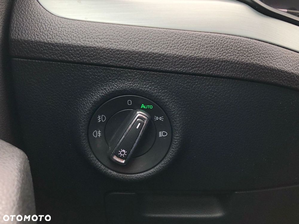 Skoda Superb 2.0 TDI Style DSG7 - 28