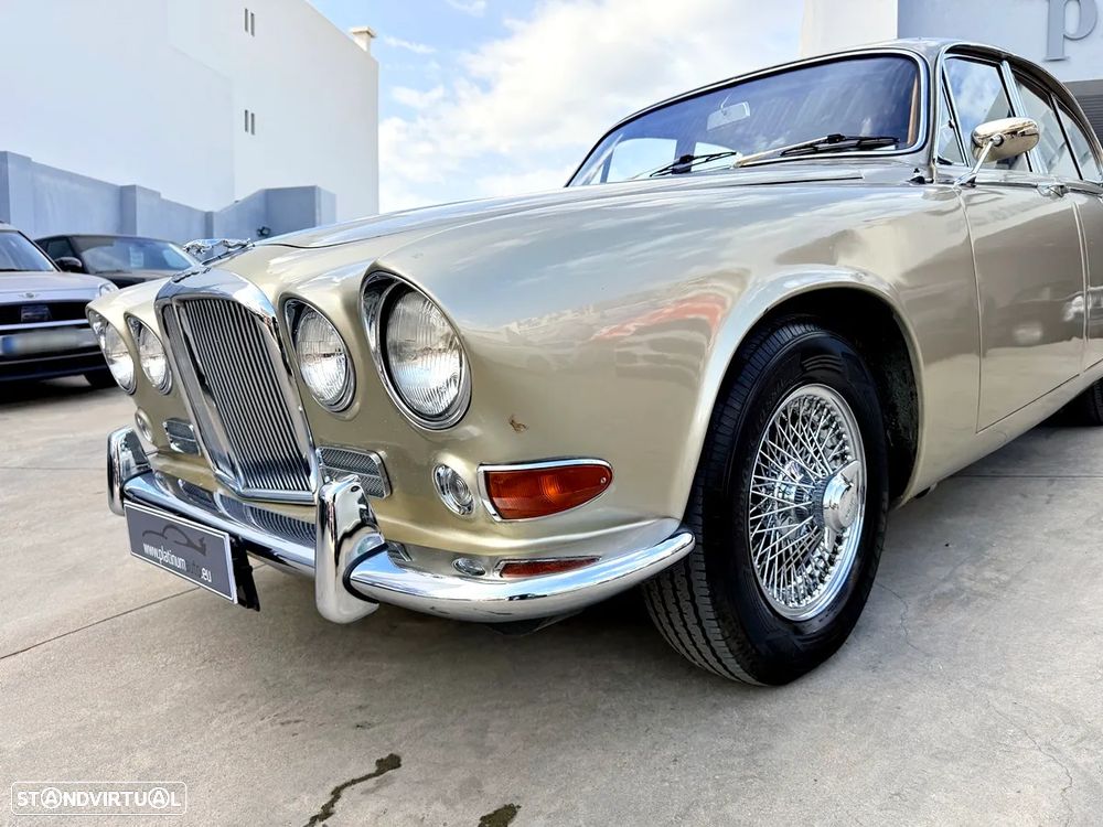 Jaguar 420G - 54