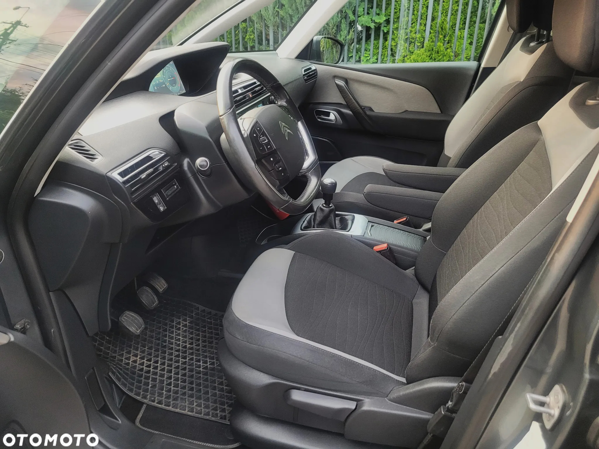 Citroën C4 Picasso 1.6 THP Exclusive - 24