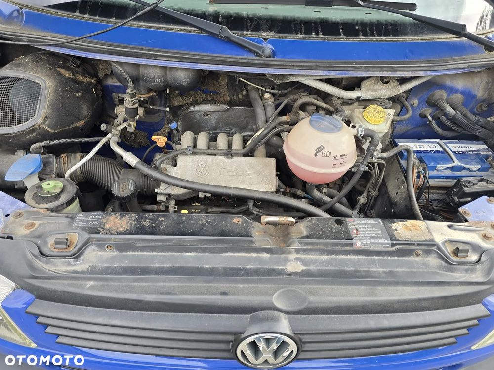 Volkswagen Caravelle Basis / CL - 6