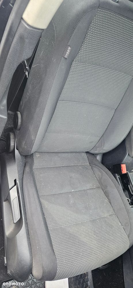 Fotel kierowcy pasażera grzany kanapa VW Golf 6 VI kombi 2010r - 4