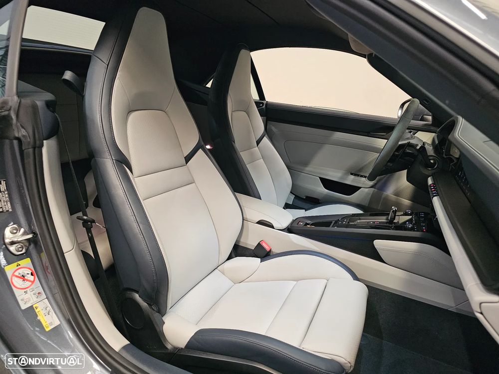 Porsche 911 (992) Carrera GTS - 50
