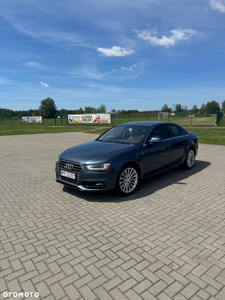 Audi A4 Limousine - 1