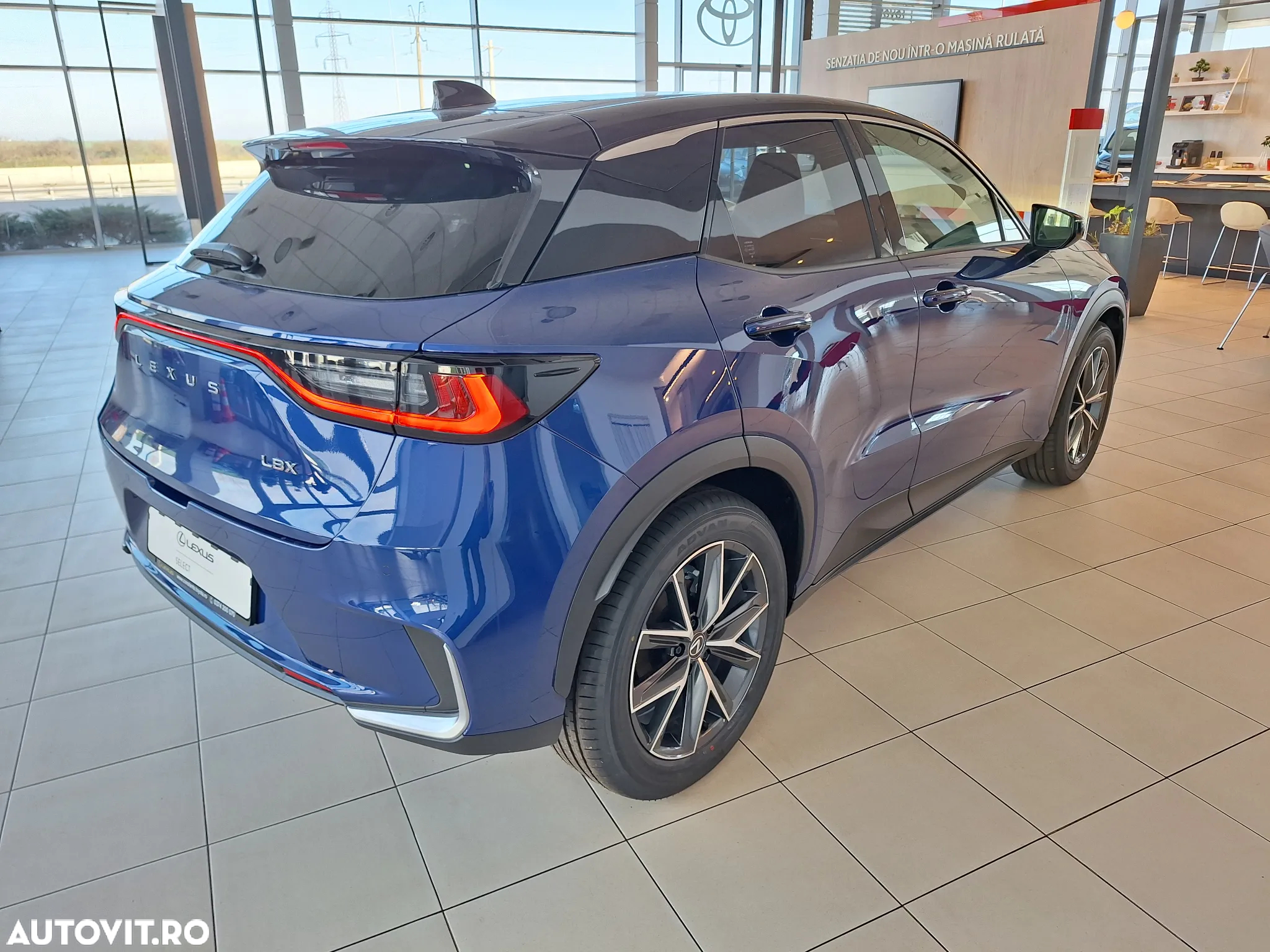 Lexus LBX 1.5 HEV 4x2 CVT Emotion - 5