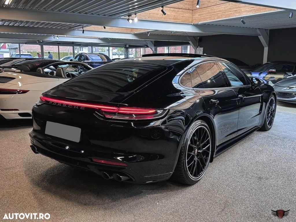 Porsche Panamera 4 E-Hybrid - 4