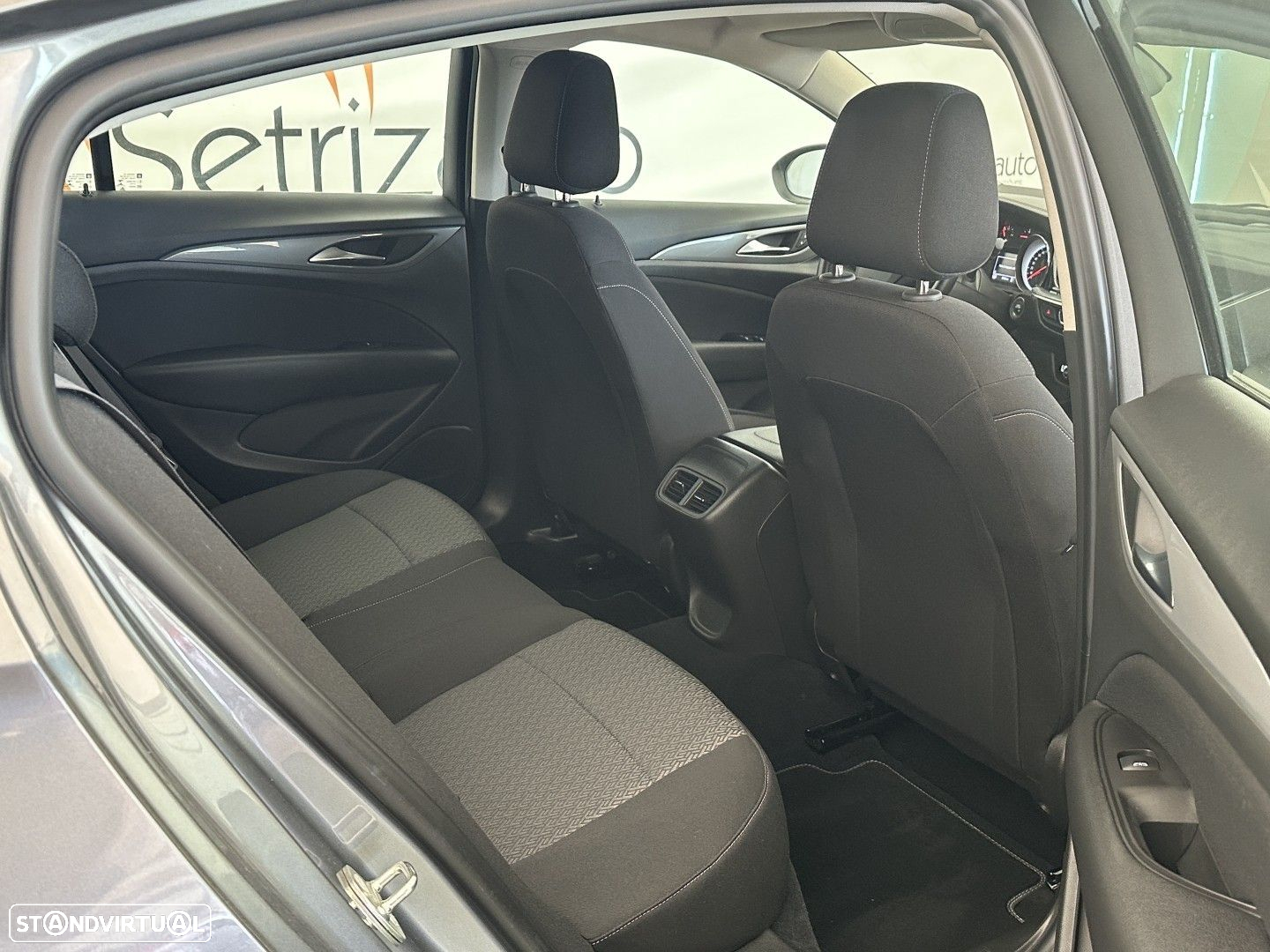 Opel Insignia Grand Sport 1.6 CDTi Innovation - 10
