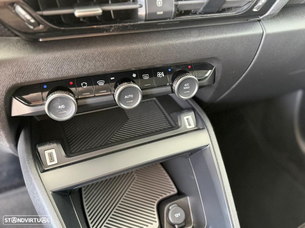 Citroën C4 1.2 Hybrid Max e-DSC6 - 11