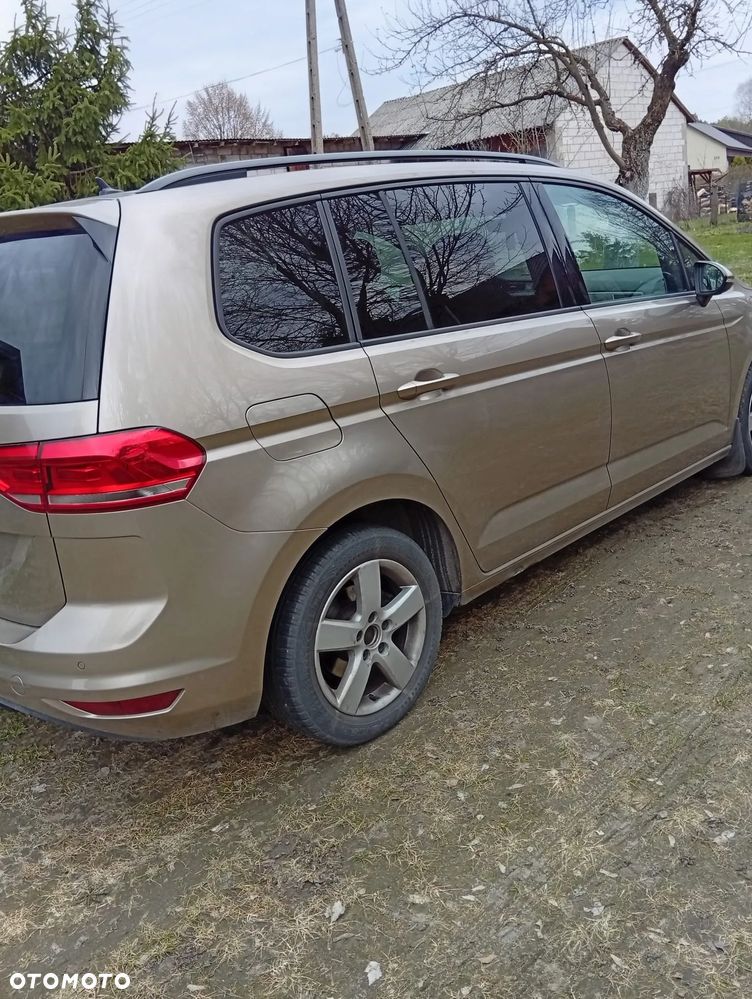 Volkswagen Touran ver-2-0-tdi-bmt-comfortline - 4