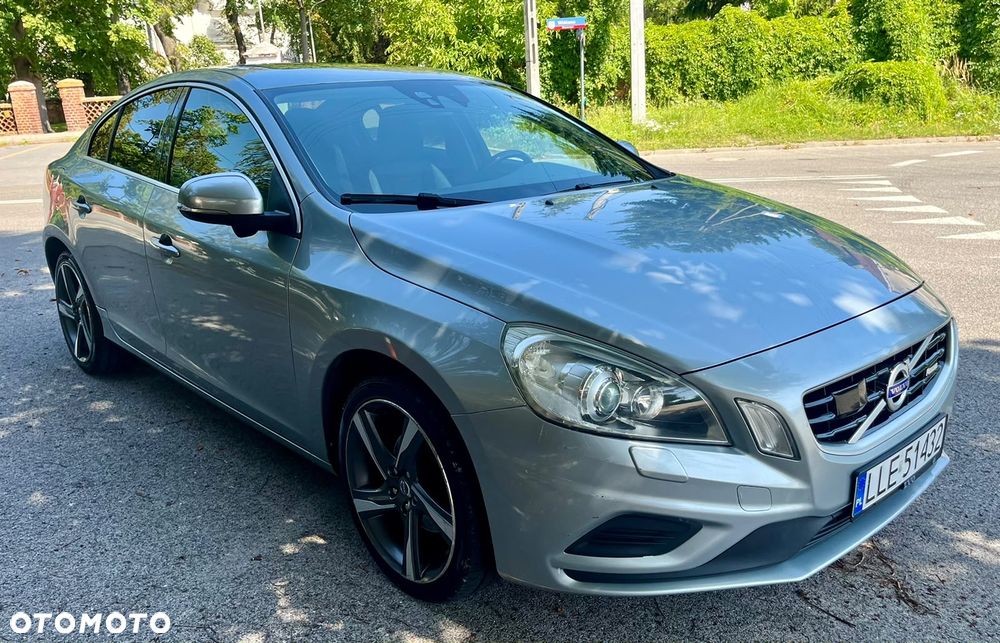 Volvo S60 D2 R-Design - 8