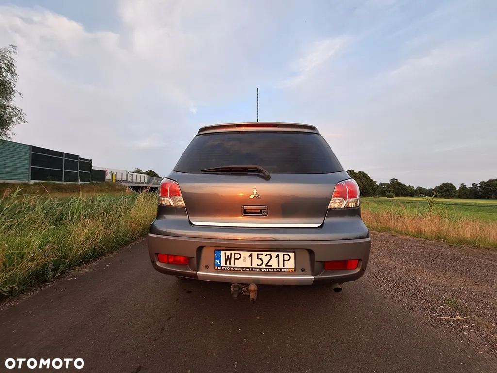 Mitsubishi Outlander 2.0 Comfort 4WD - 8