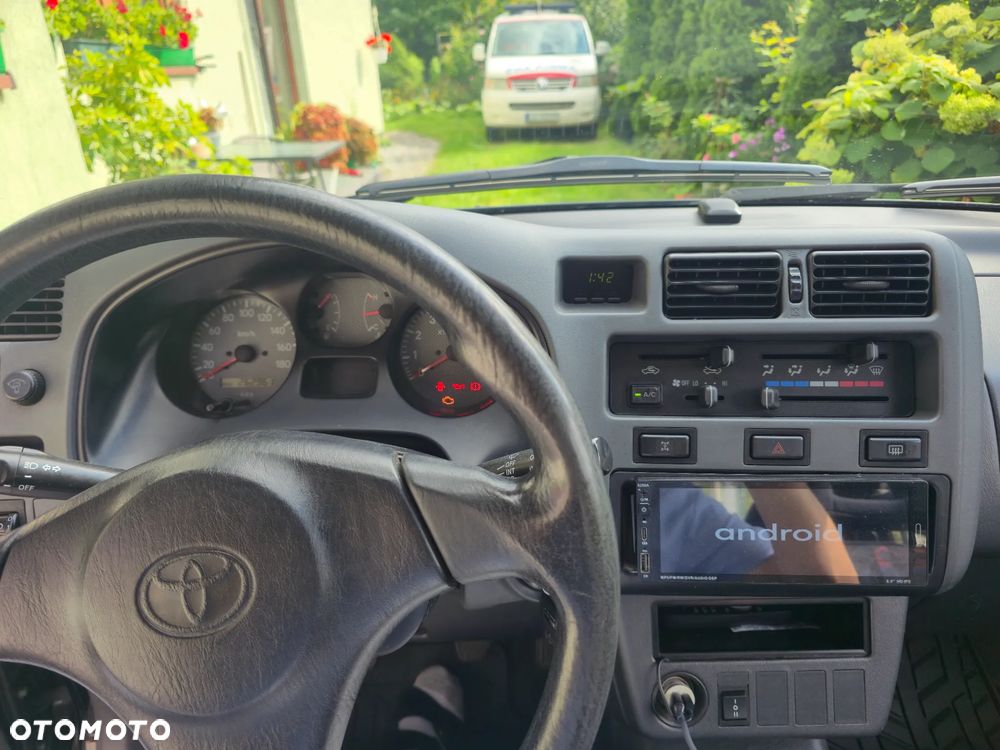 Toyota RAV4 - 13