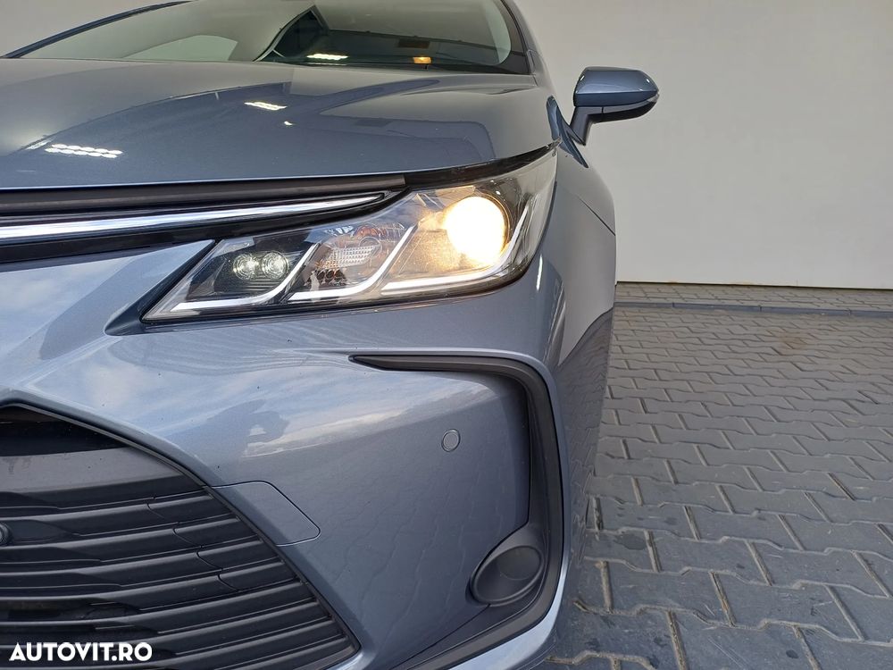 Toyota Corolla Sedan 1.8 HSD Dynamic - 30