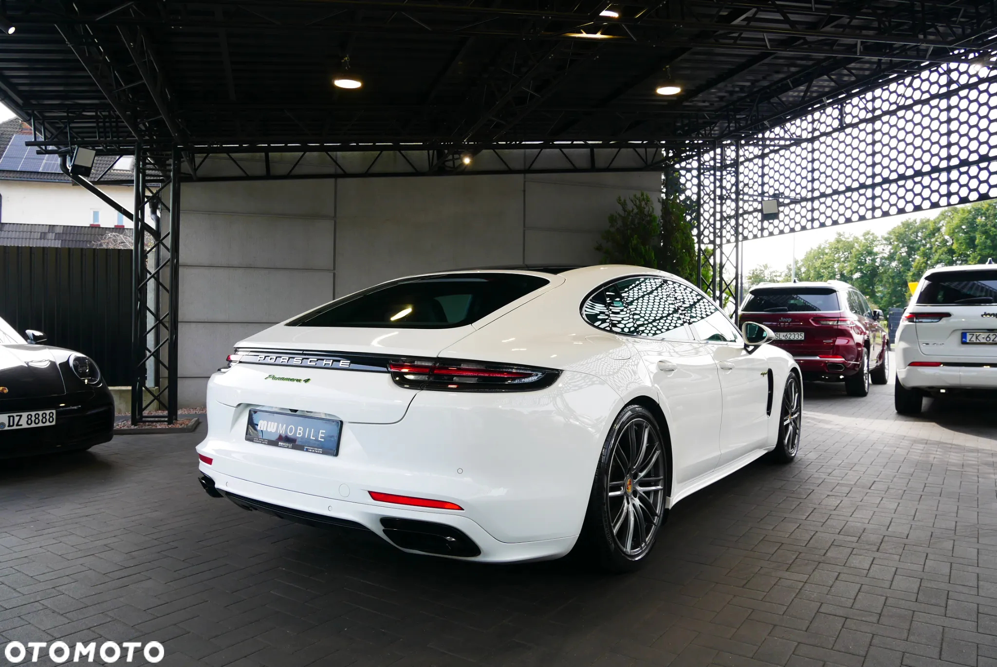 Porsche Panamera - 3