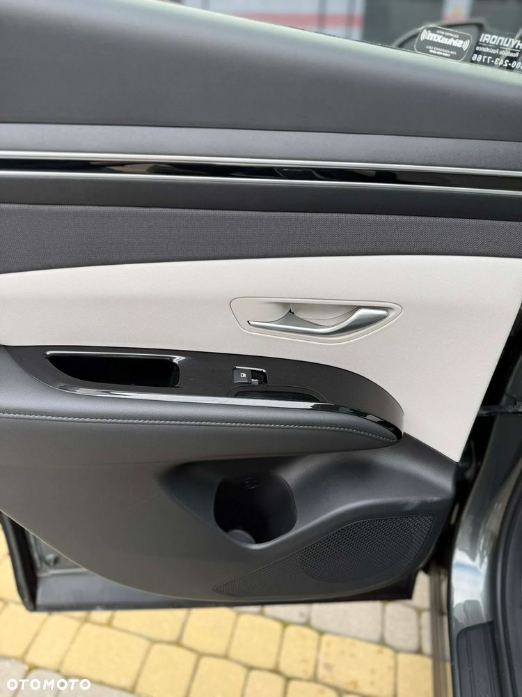 Hyundai Tucson 1.6 T-GDi HEV Smart 4WD - 19