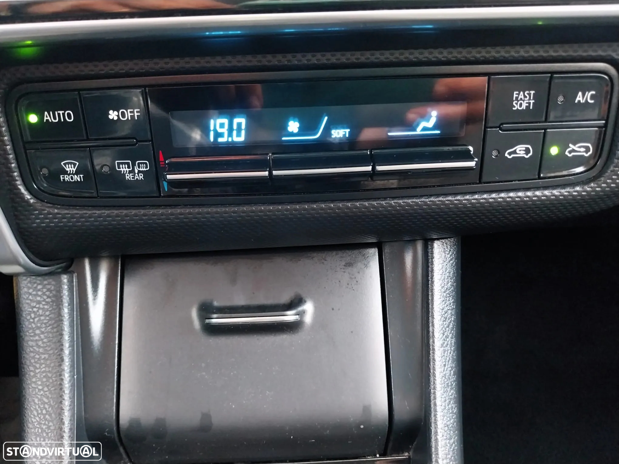 Toyota Auris 1.4 D-4D ACtive+AC - 12