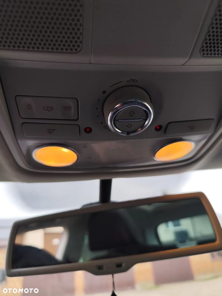 Volkswagen Tiguan 2.0 TDI 4Mot Sport DSG - 25