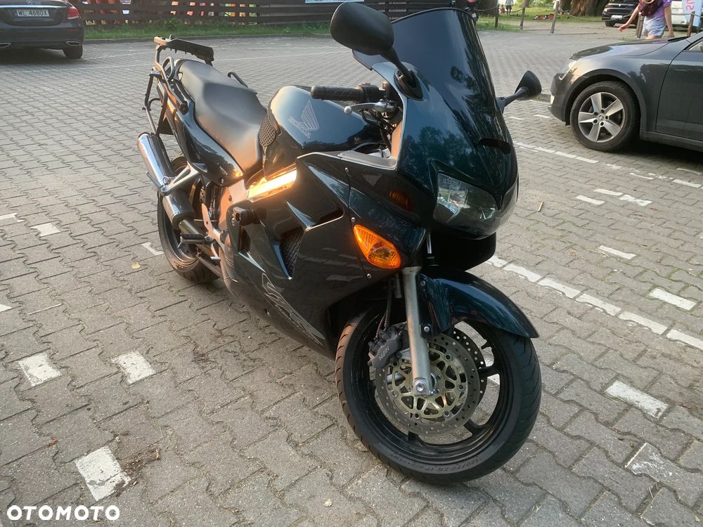 Honda VFR - 1
