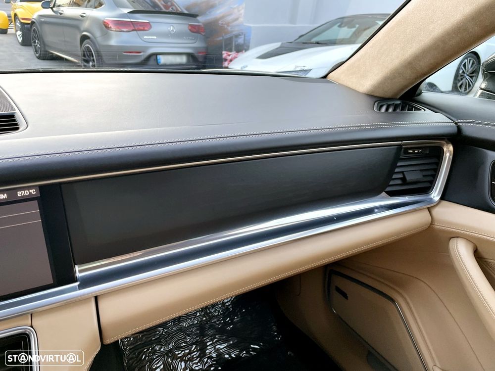 Porsche Panamera Sport Turismo 4 E-Hybrid Edition 10 Anos - 23