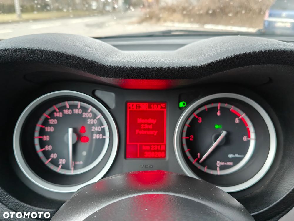 Alfa Romeo 159 1.9 JTDM 8V DPF Distinctive - 21