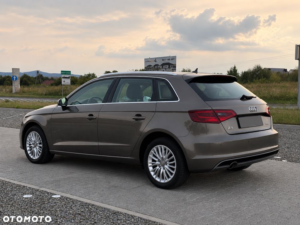 Audi A3 Sportback 1.2 TFSI S tronic S line Sportpaket - 3