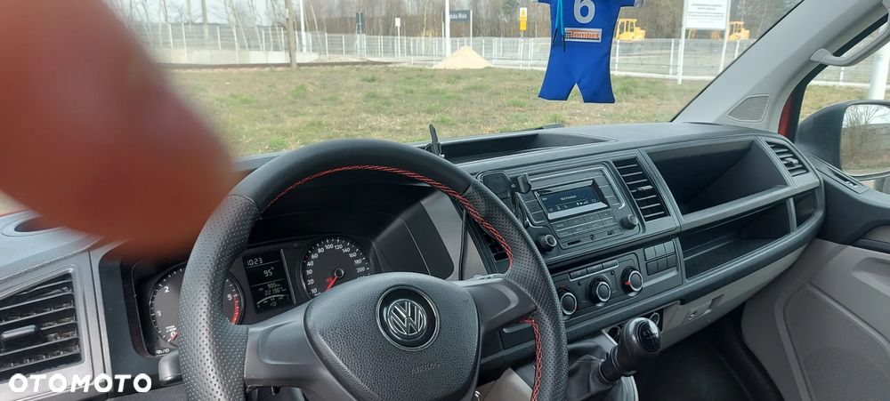 Volkswagen Transporter L2H2 - 12