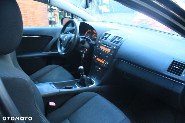 Toyota Avensis 2.0 D-4D Platinium - 8
