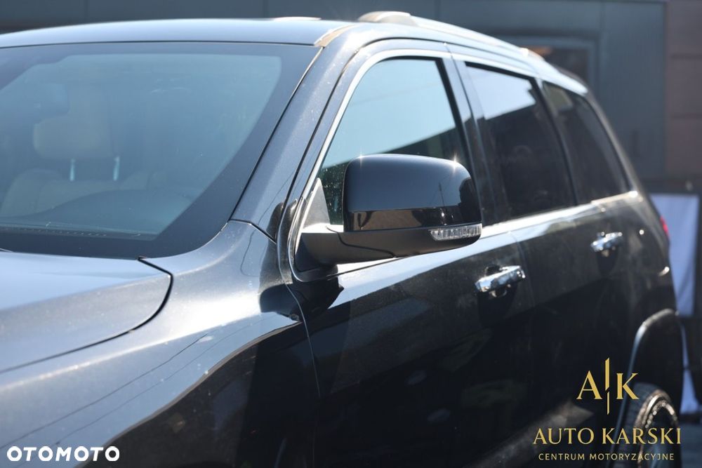 Jeep Grand Cherokee - 12