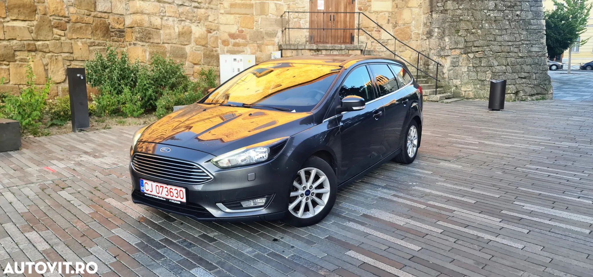 Ford Focus 1.0 EcoBoost Titanium - 1