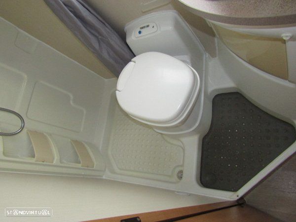 Challenger Genesis 36 Cama Francesa e Cama Basculante - 12