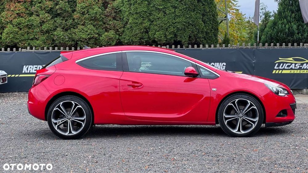 Opel Astra 2011 photo 4