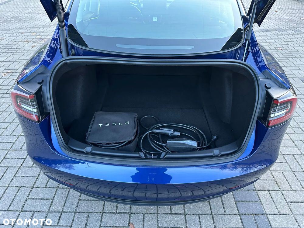Tesla Model 3 - 29