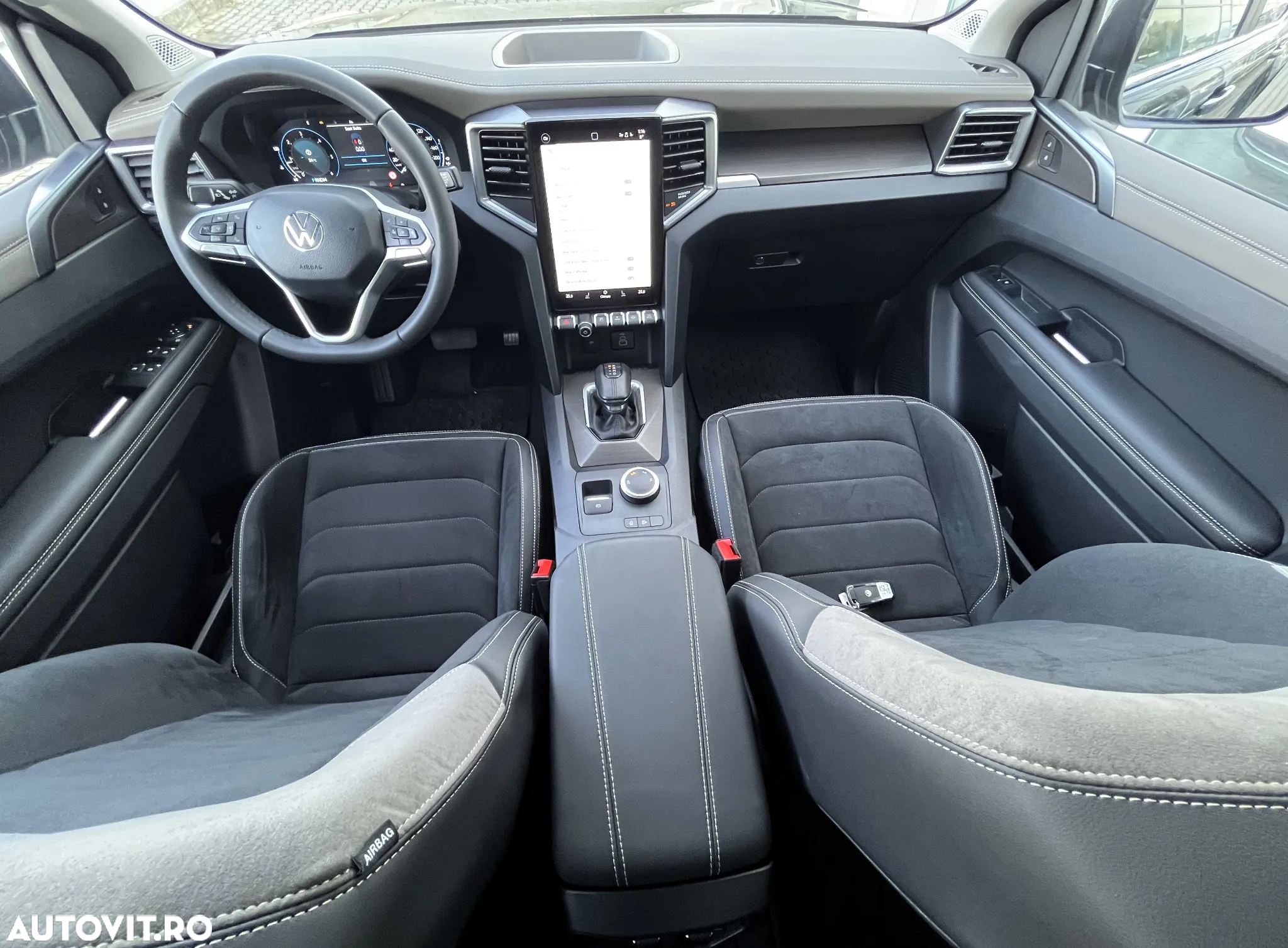 Volkswagen Amarok 2.0 TDI 205 CP 4M 10AT Style - 10