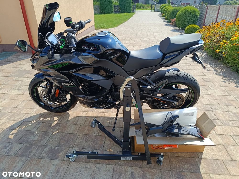 Kawasaki Ninja 1000 SX - 38