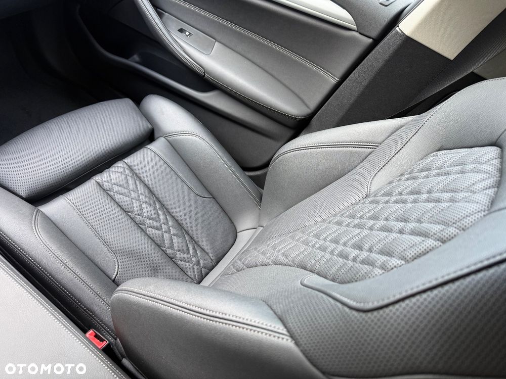 BMW Seria 5 530e xDrive Luxury Line sport - 25