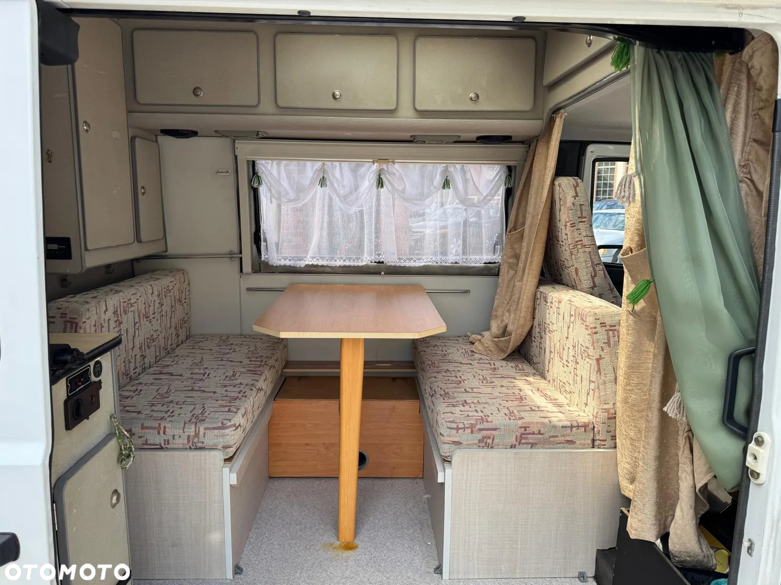 Mercedes-Benz MB 100 - 8