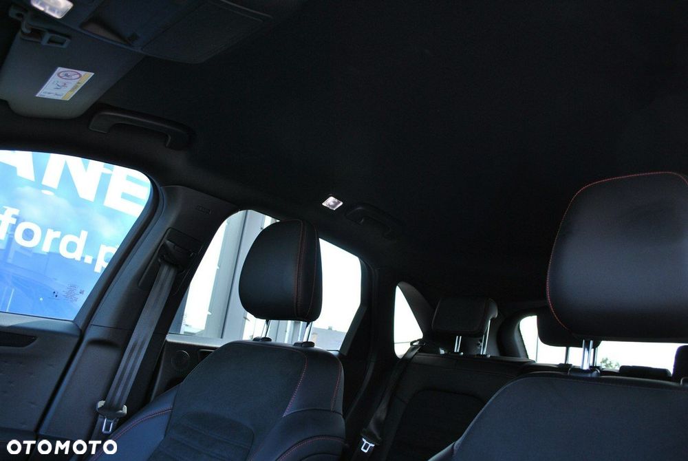 Ford Kuga - 32
