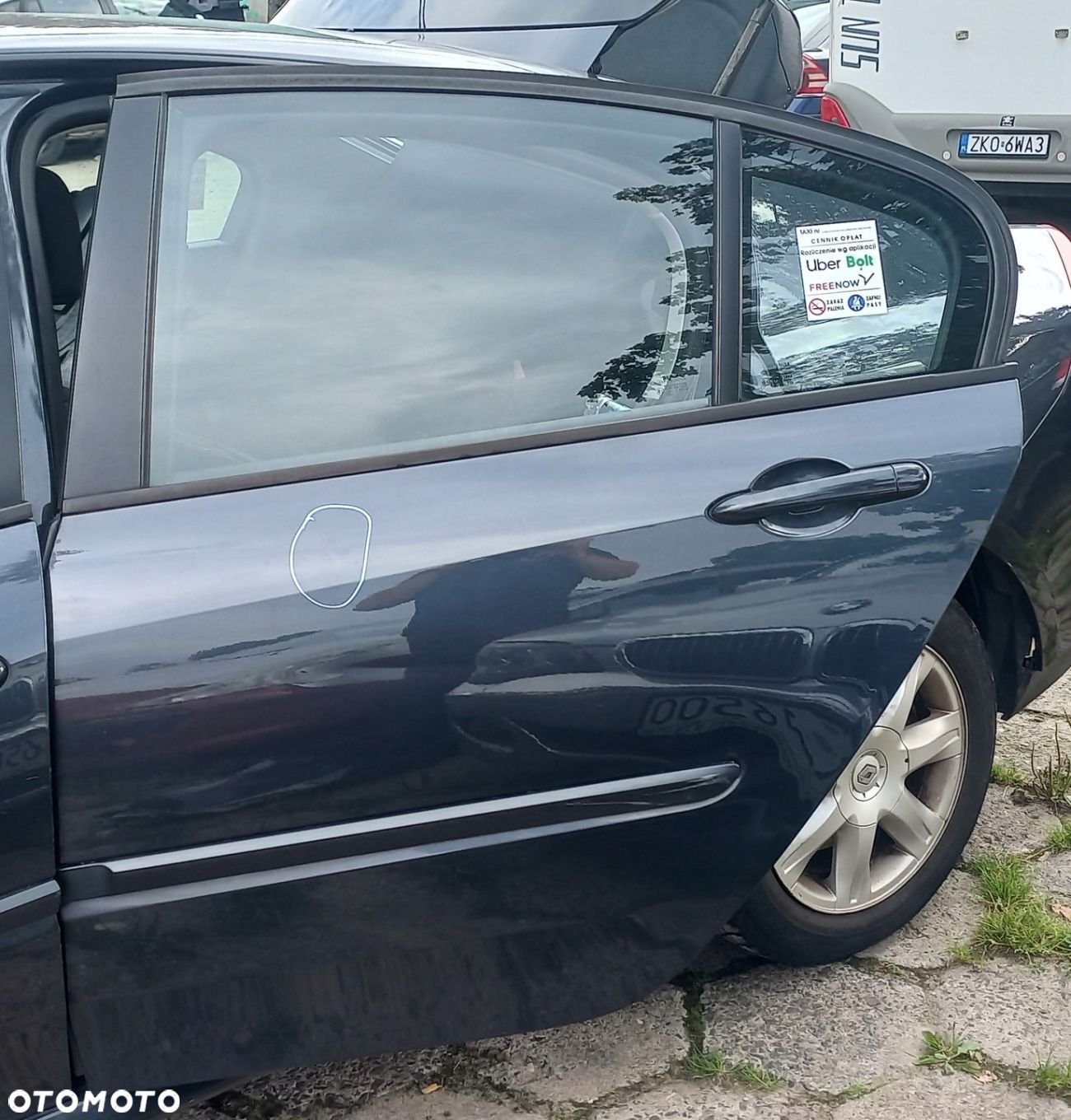 DRZWI TYLNE LEWE RENAULT LAGUNA III TEB 66 - 1