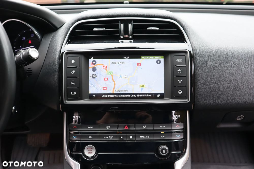 Jaguar XE 20d Prestige - 17