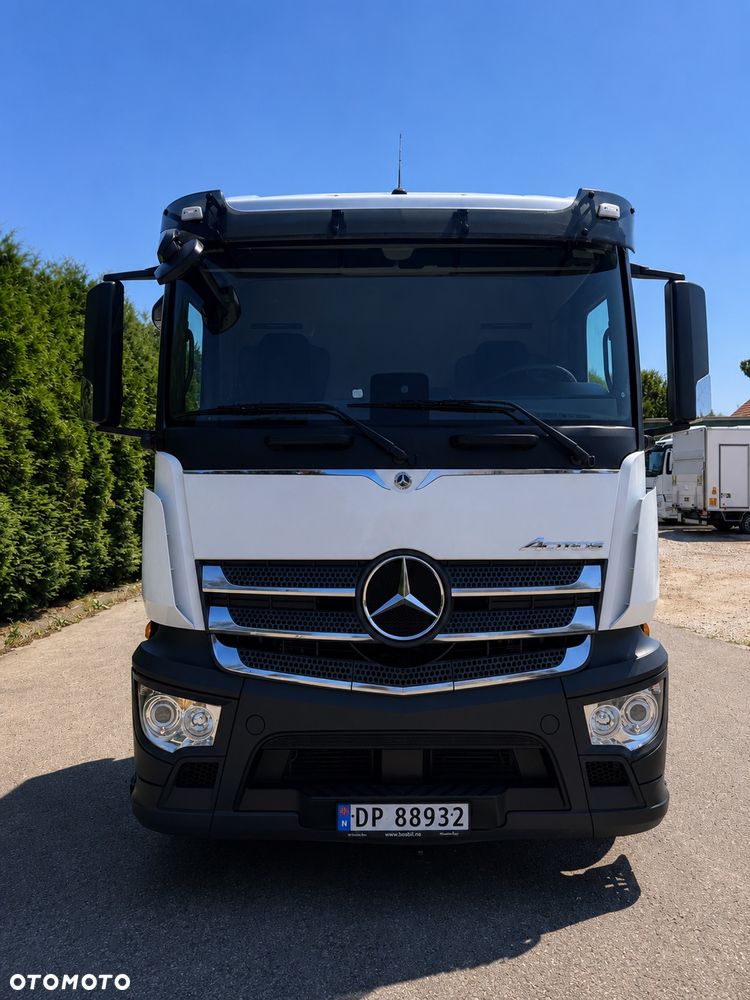 Mercedes-Benz ANTOS / 2535 / STAN IDEALNY ** NISKI PRZEBIEG 73.405 km **/ ACC / E 6 / MP 5 / BDF 7.15 , 7.45 M/ RAMA/ / DMC 27T / LED /OŚ SKRETNA / - 4