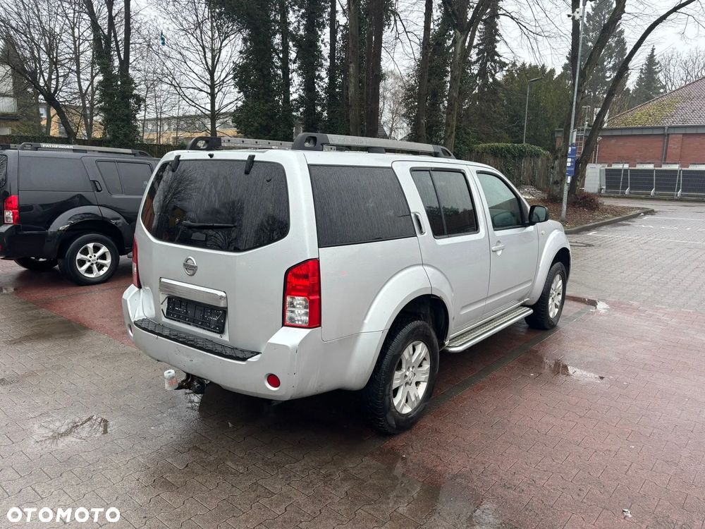 Nissan Pathfinder 2.5 DCi Elegance - 8