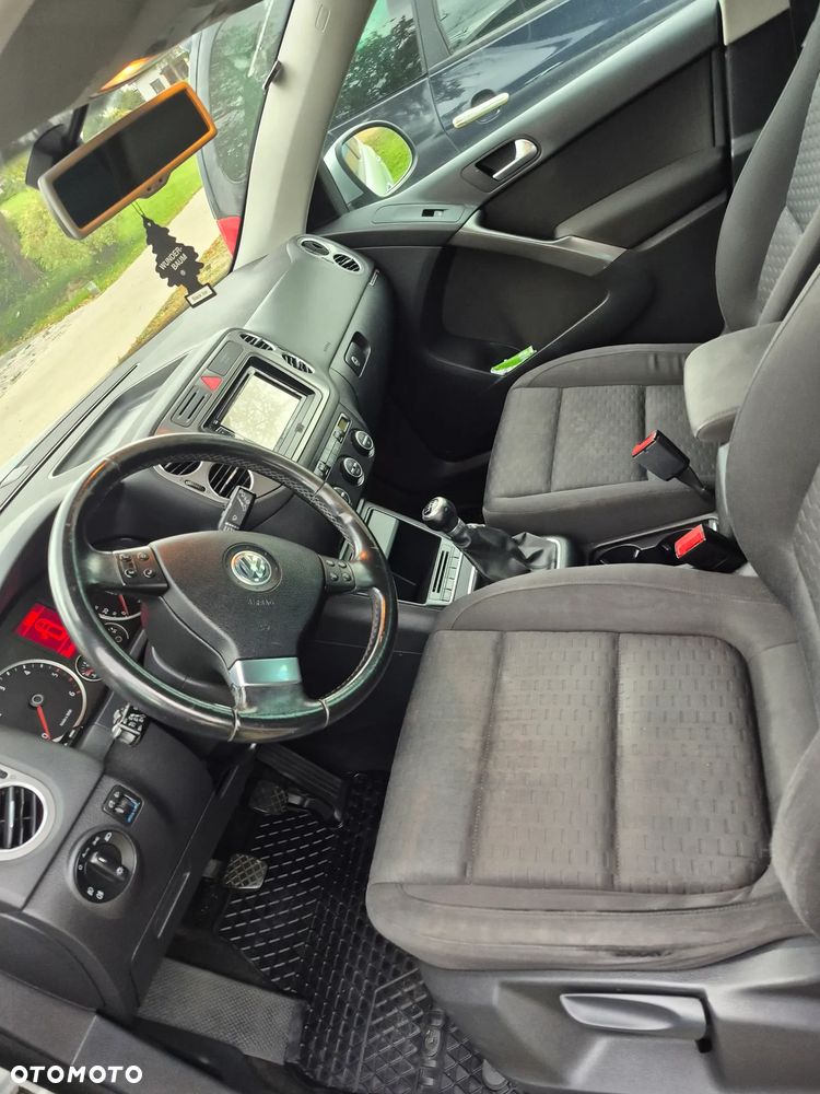 Volkswagen Tiguan - 9