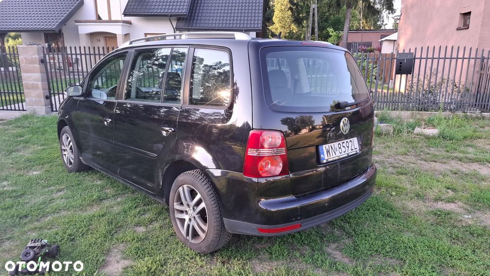 Volkswagen Touran 1.9 TDI Highline - 19