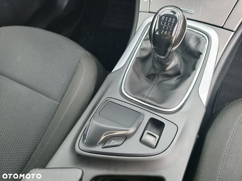 Opel Insignia - 30