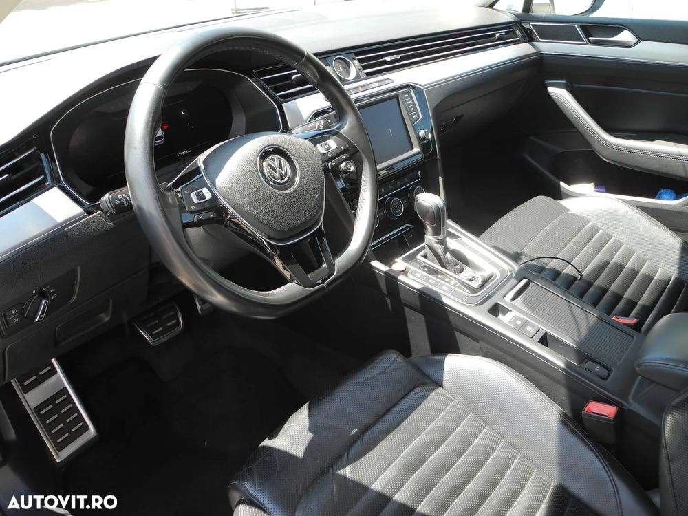 Volkswagen Passat - 4