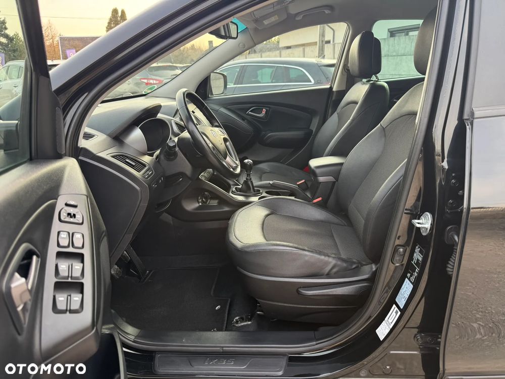 Hyundai ix35 1.6 2WD Fifa World Cup Edition - 25