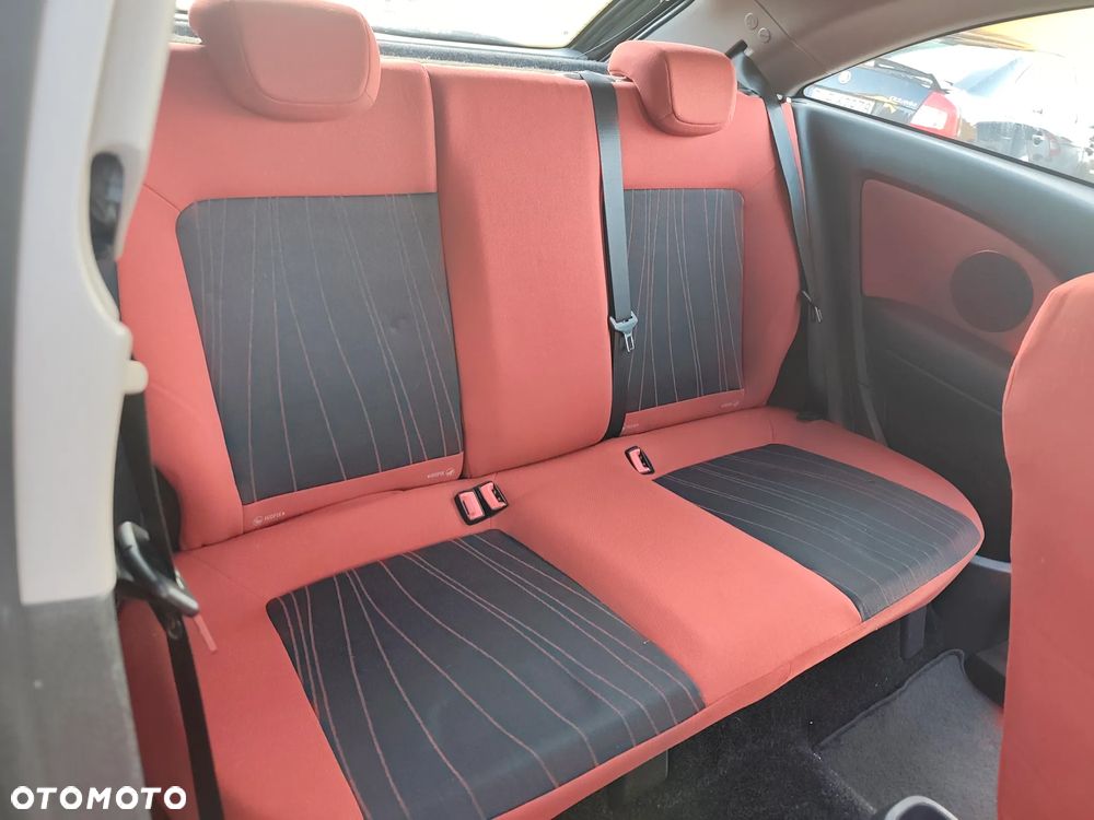 Opel Corsa 1.4 16V Essentia - 16