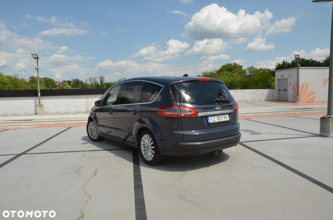 Ford S-Max - 12