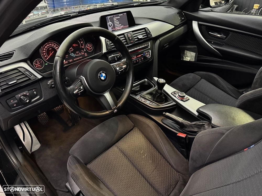 BMW 318 d Pack M - 12