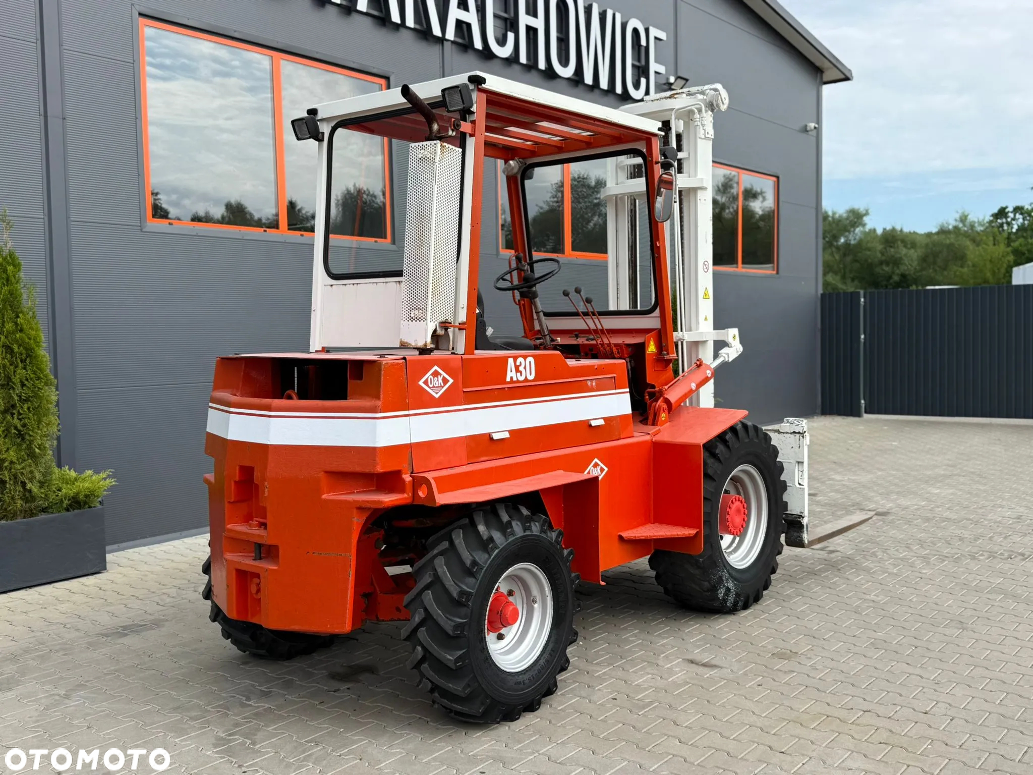 O&K Wózek widłowy terenowy O&K A30 // ładowność 3 T // silnik FORD - 8